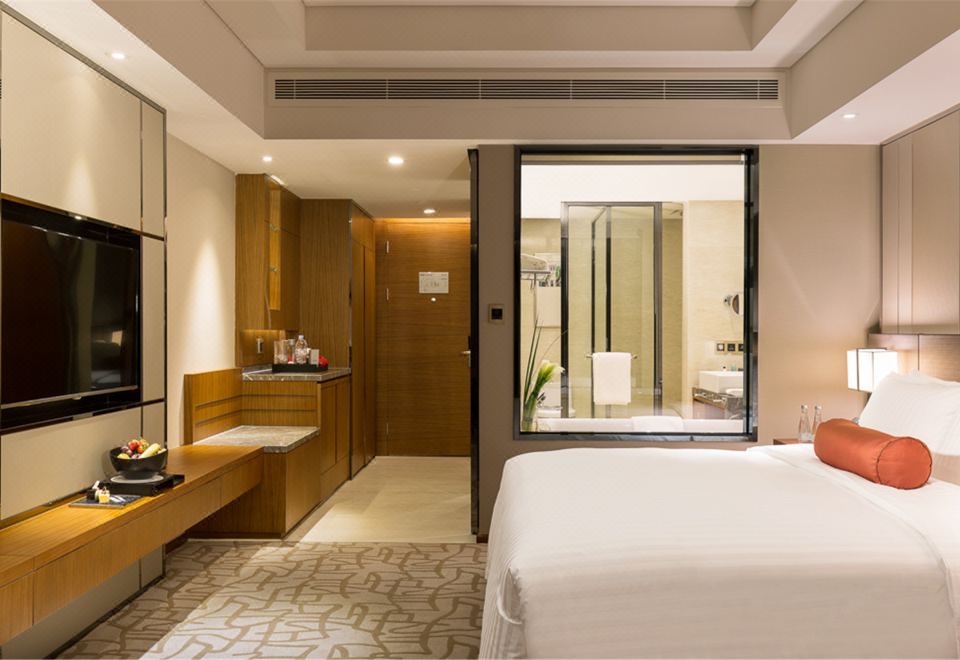 Swiss Grand NanchangExecutive Riverview King