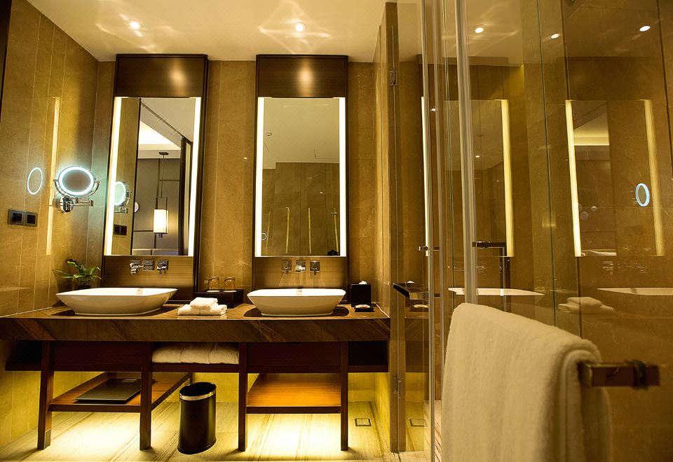 單臥行政套房【高樓層+獨立起居室+雙衞+戴森吹風機】