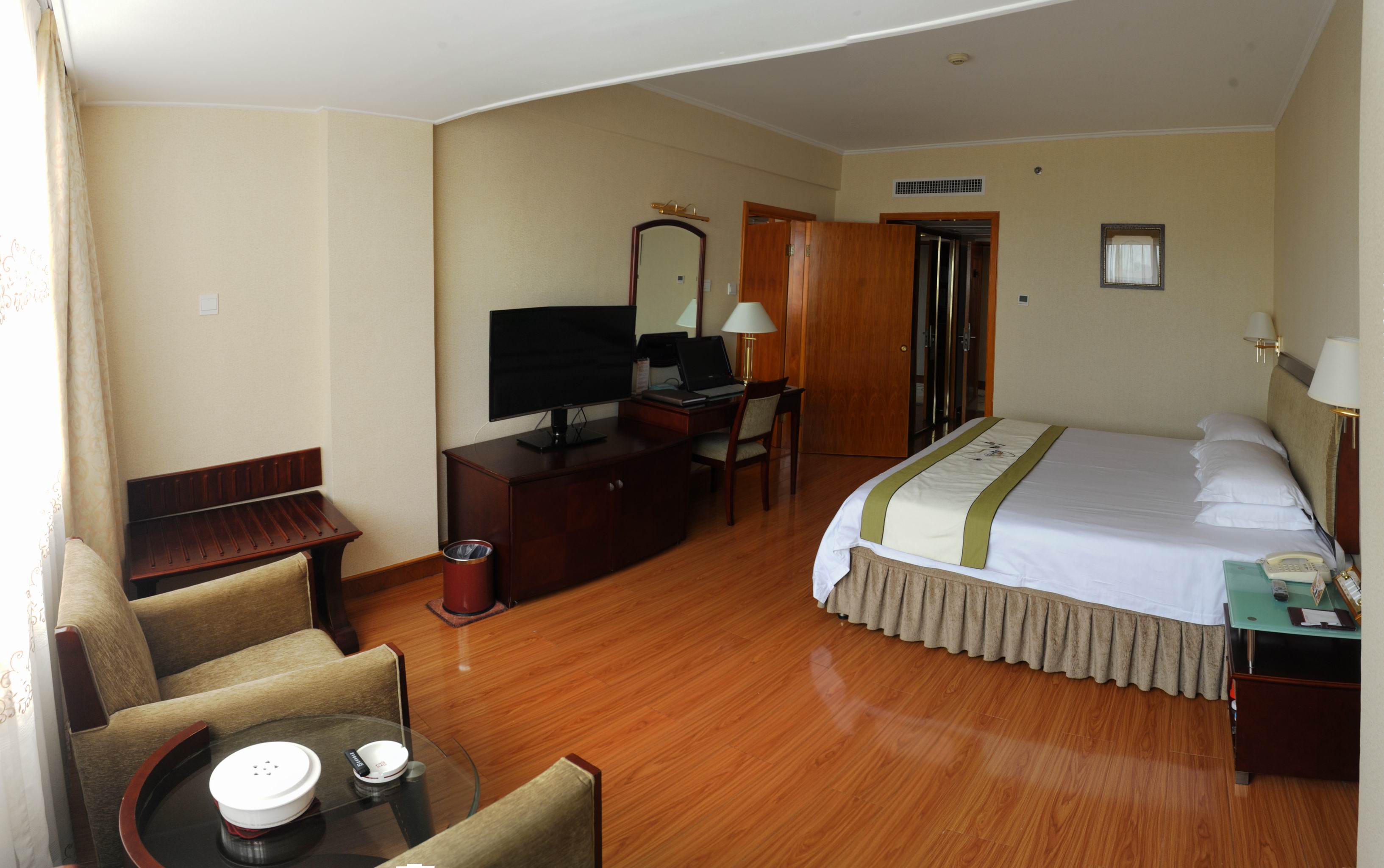 Overseas Chinese HotelAdvanced Suite