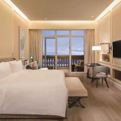 行政大床房 大連金石灘魯能希爾頓度假酒店優惠