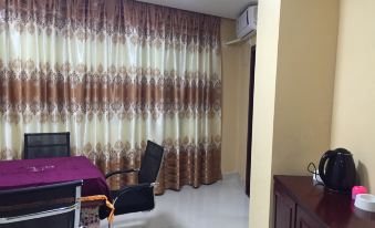 Longcheng Hotel - Housity
