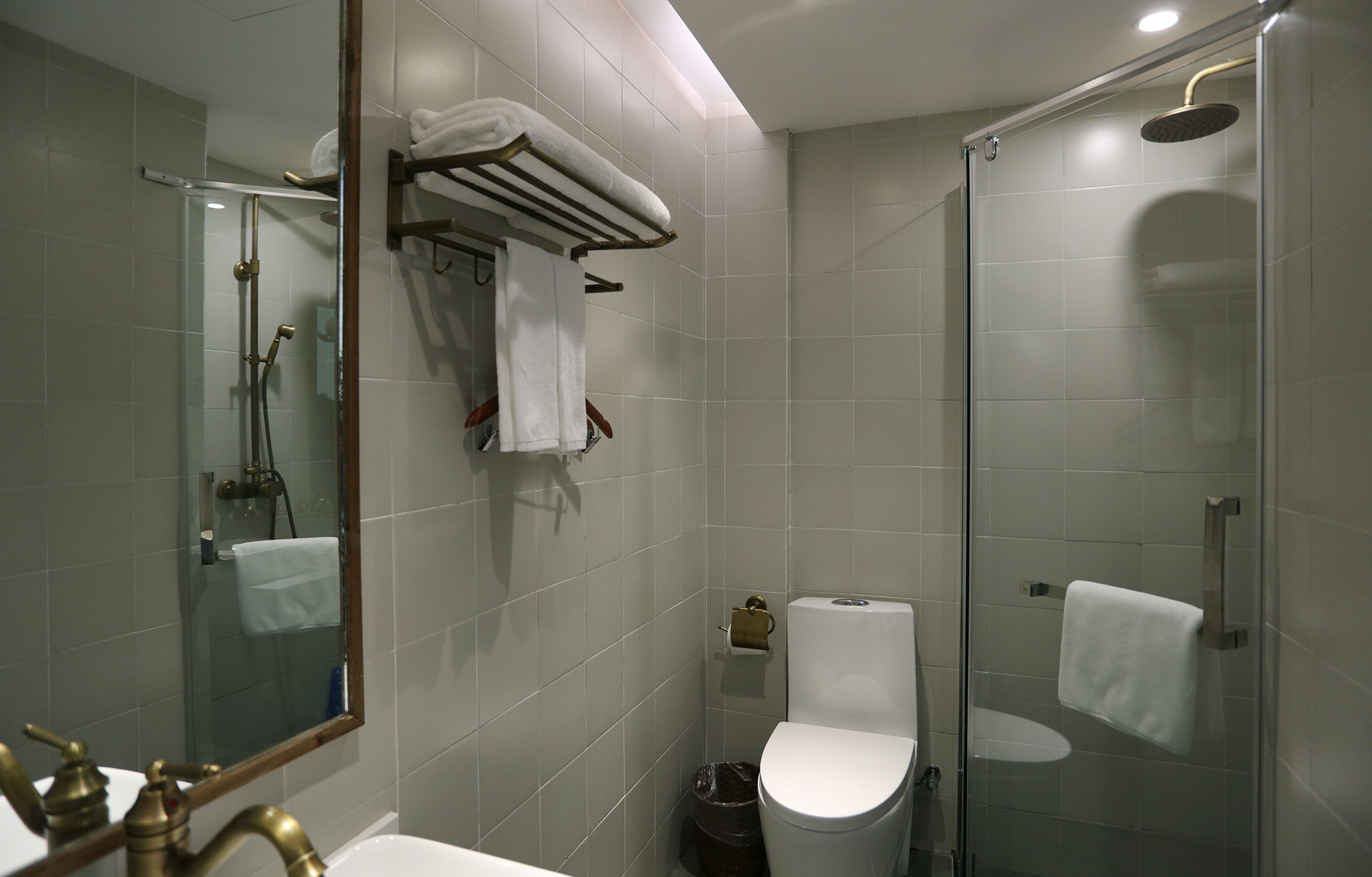 小巷听雨三卧室套房