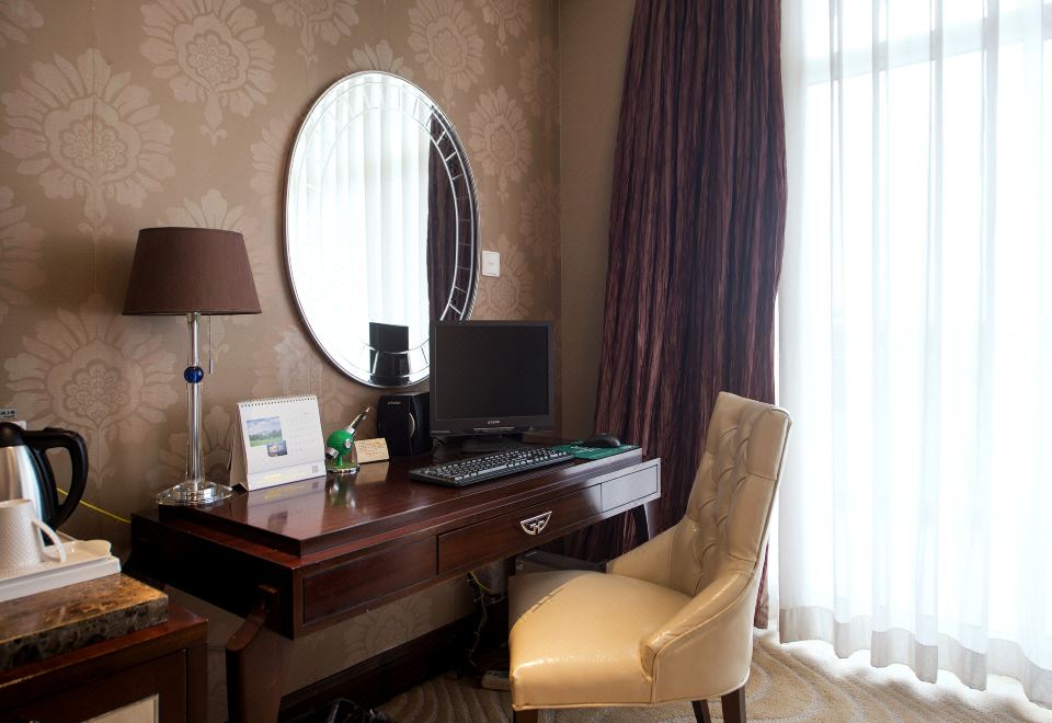 3號樓?果嶺大床房【坐臥沙發+舒適睡眠+負氧離子】