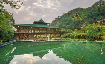 Ningbo Seclusive Life Resort