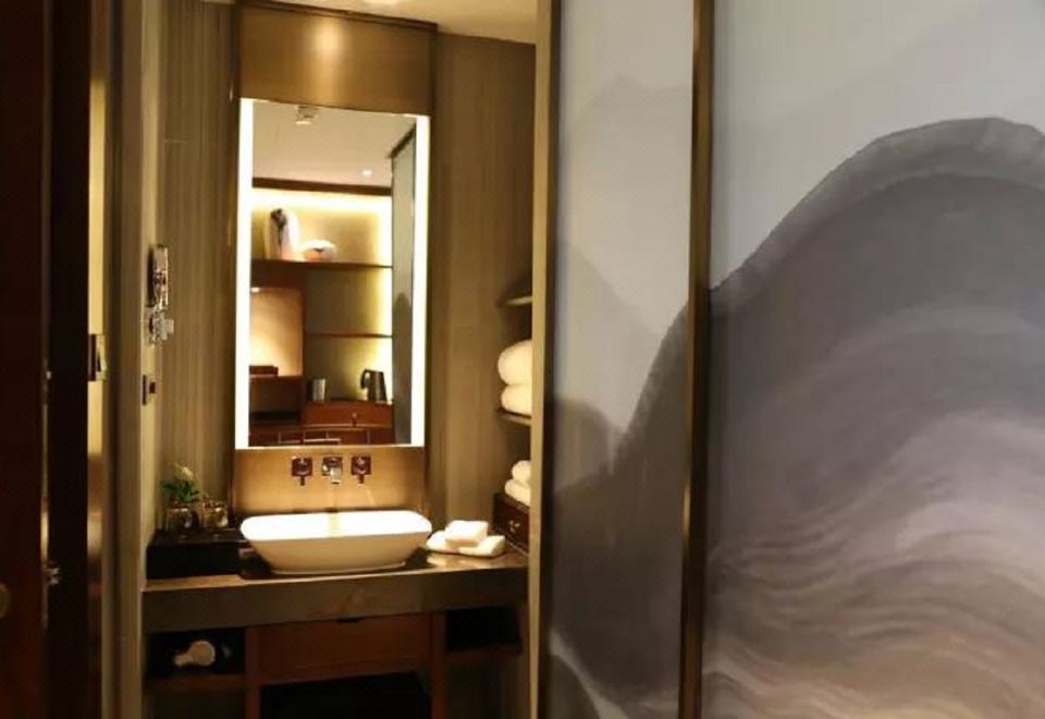 高級房超大床【功夫茶具+浴缸】