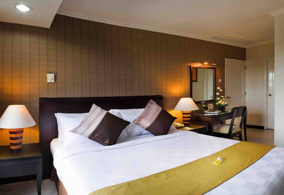 Grand Tropic Suites Hotel2 BR Family