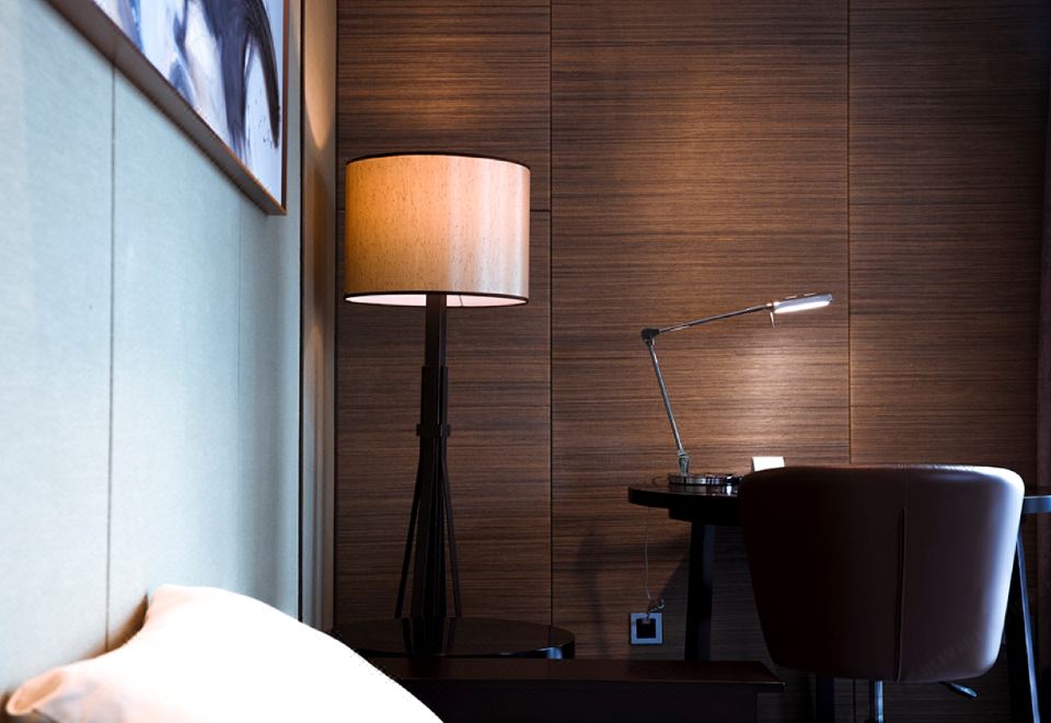 景观房-大床（俯瞰城市夜景）