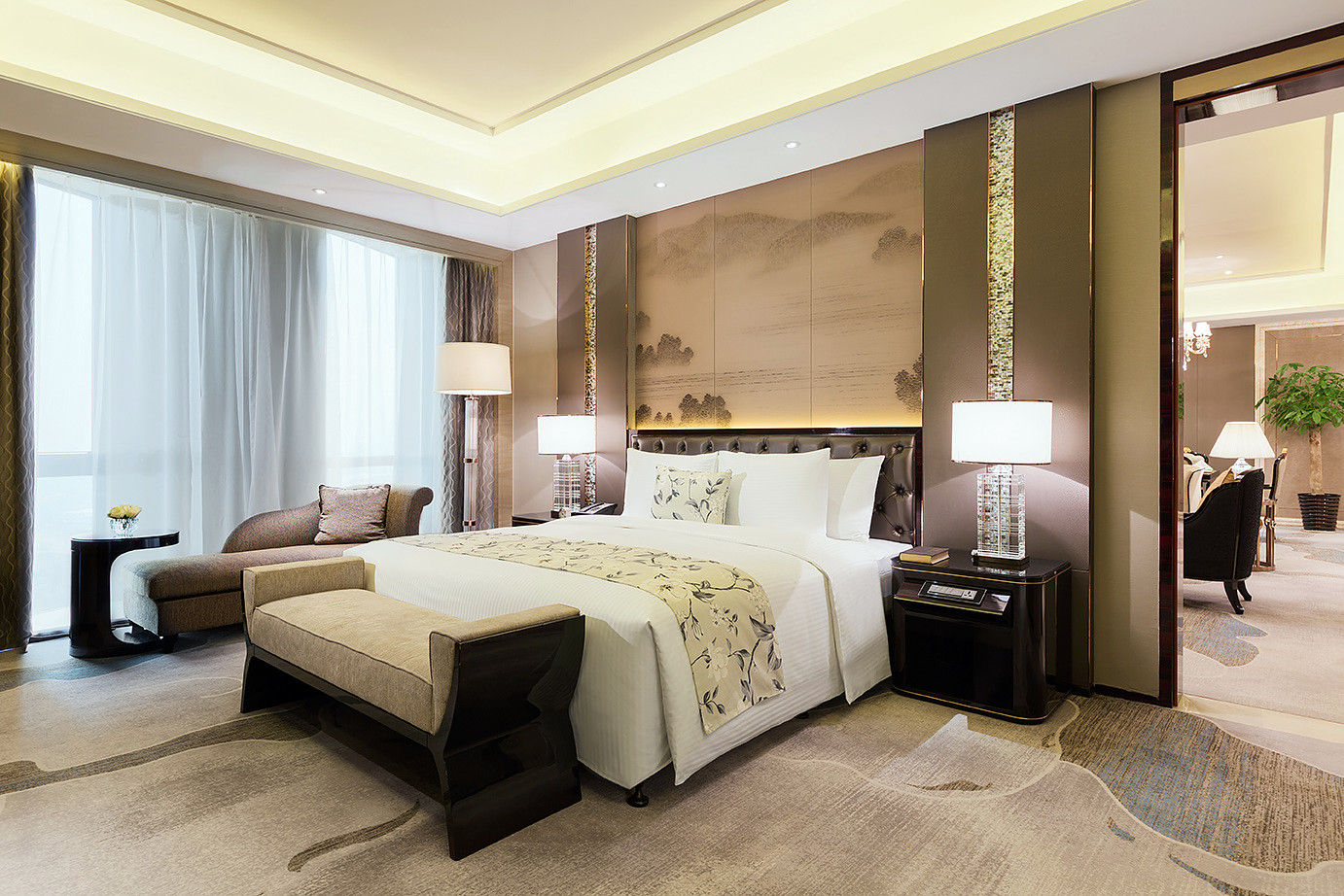 行政套房+商务会客厅+悦飨空间+城市景观