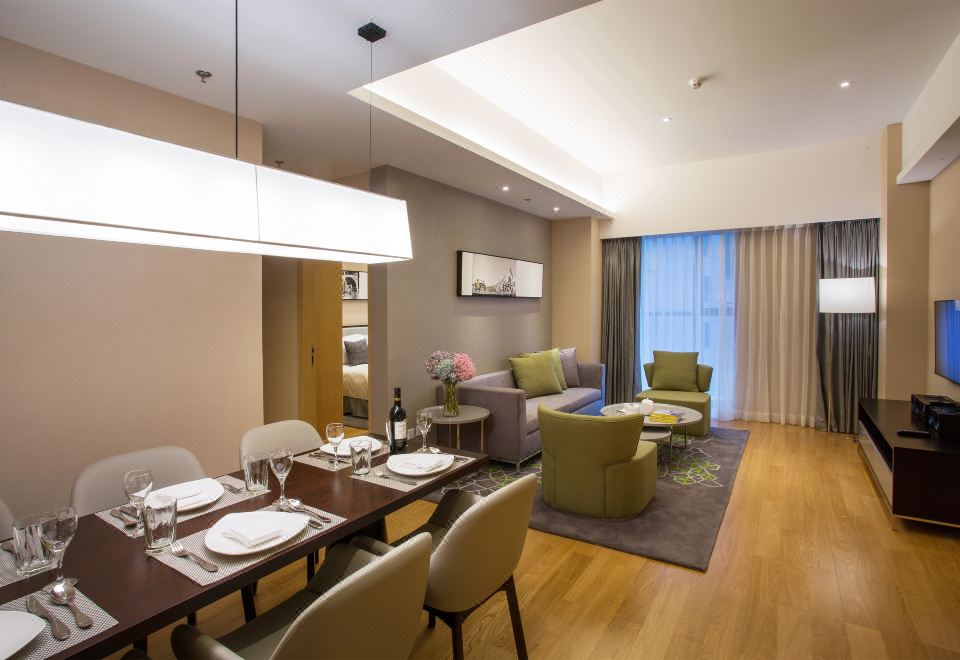 三室行政房 | 全套廚房設備+雙衞生間+洗衣機