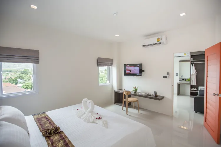 ห้องดีลักซ์ เตียงใหญ่ 1 เตียง