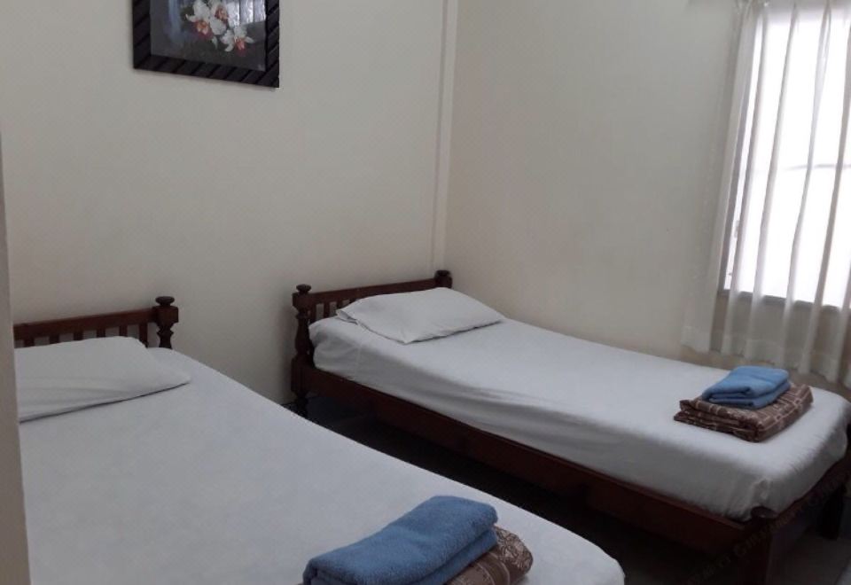 VitoonGuesthouse2Fanroom - Housity