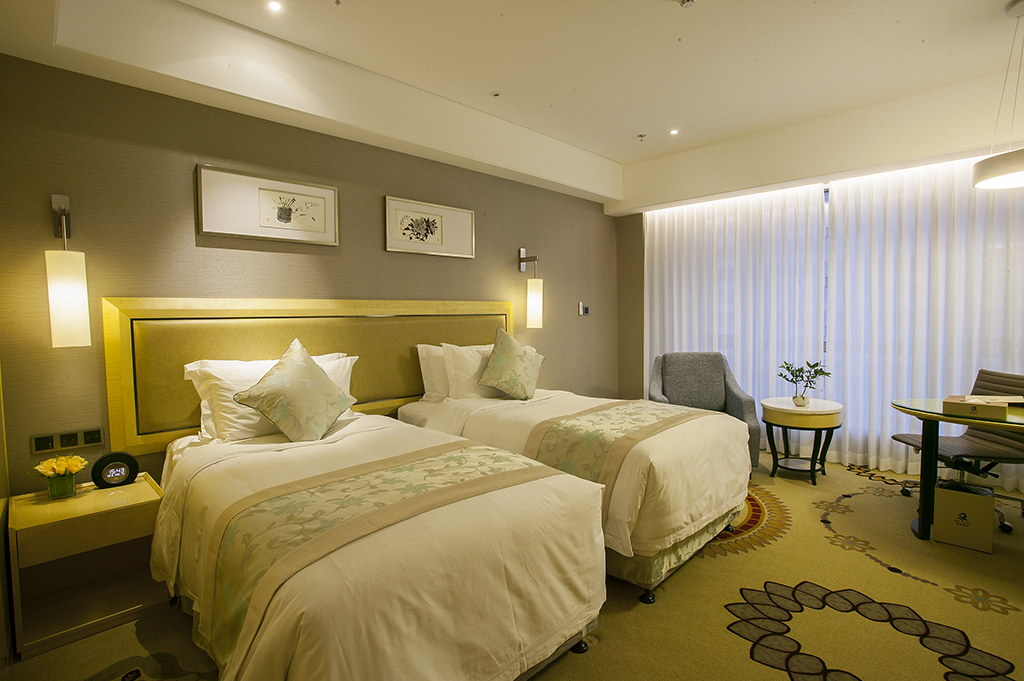 舒雅·城景双床房（休闲沙发+办公桌）