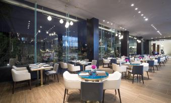 dining, is available at Golden Tulip Shanghai