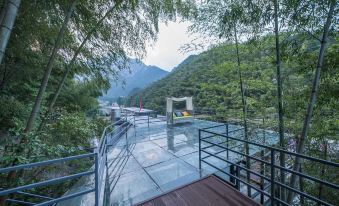 Huangshan Qingtan Peak No. 6 Theme Bed and Breakfast
