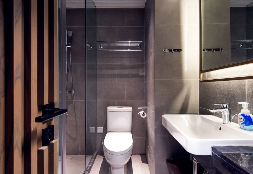 尊享雙臥套房（洗衣機+熨衣設備+咖 啡機）