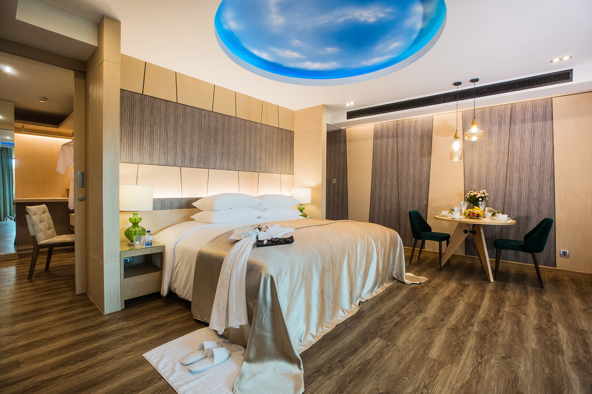 按摩浴缸大床套房