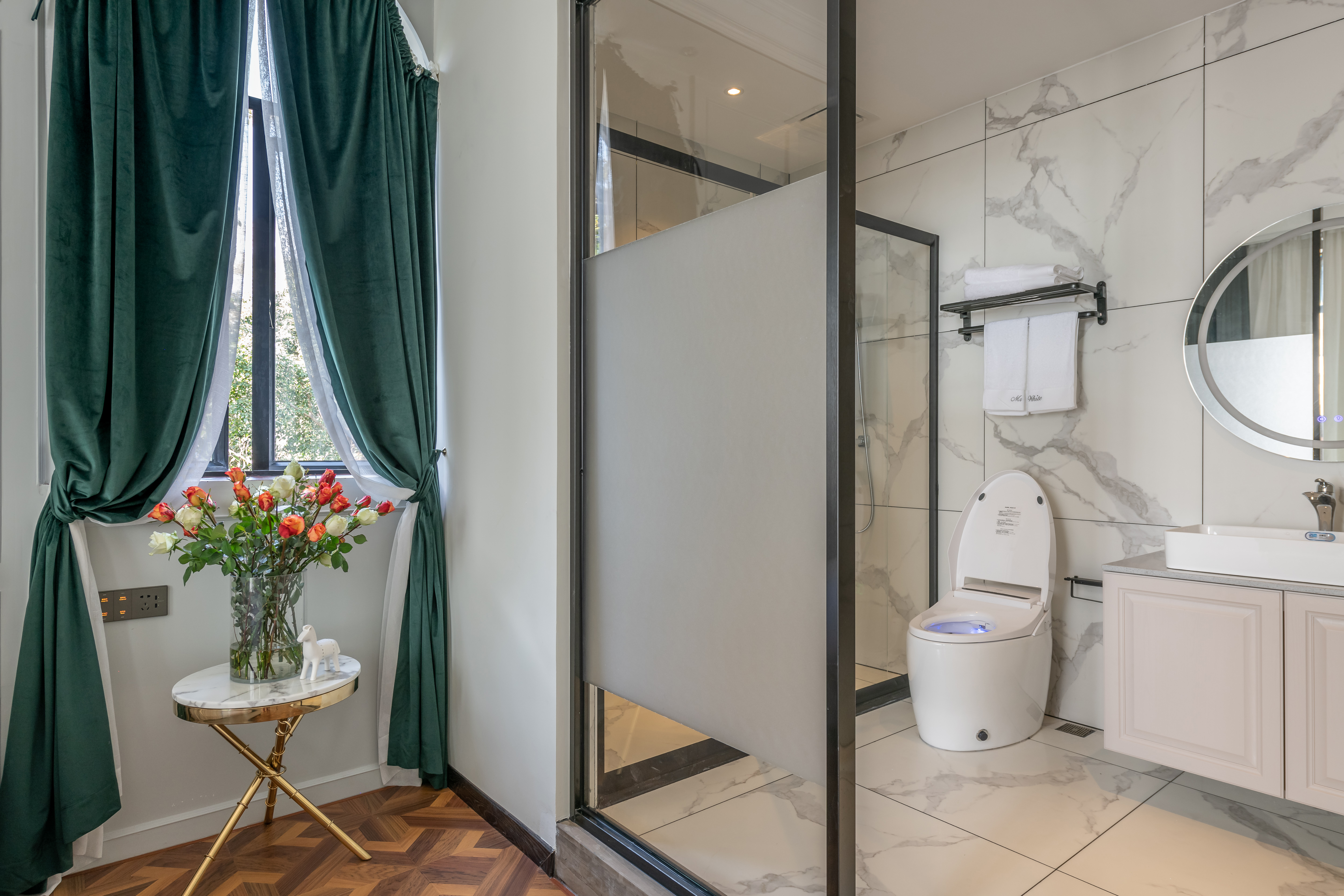 看海.直面海景陽臺大床房