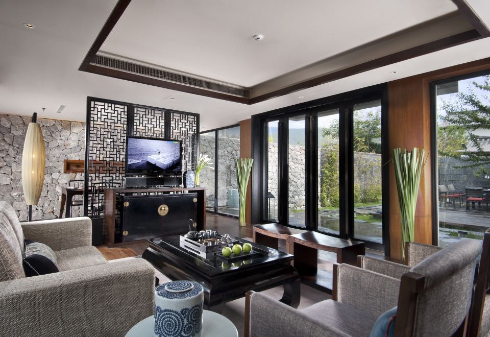 Pullman Lijiang Resort & SpaDeluxe Villa Three Bedrooms