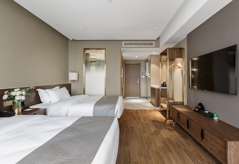 輕奢寬景舒適雙床房（寬床+全景落地窗）