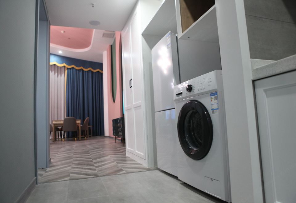 自由夢·Loft粉紅滑梯大套房【洗衣機+小廚房+冰箱】