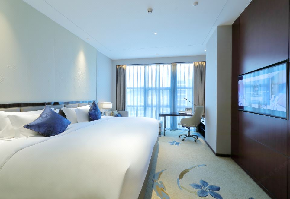 豪华双拼超级大床房