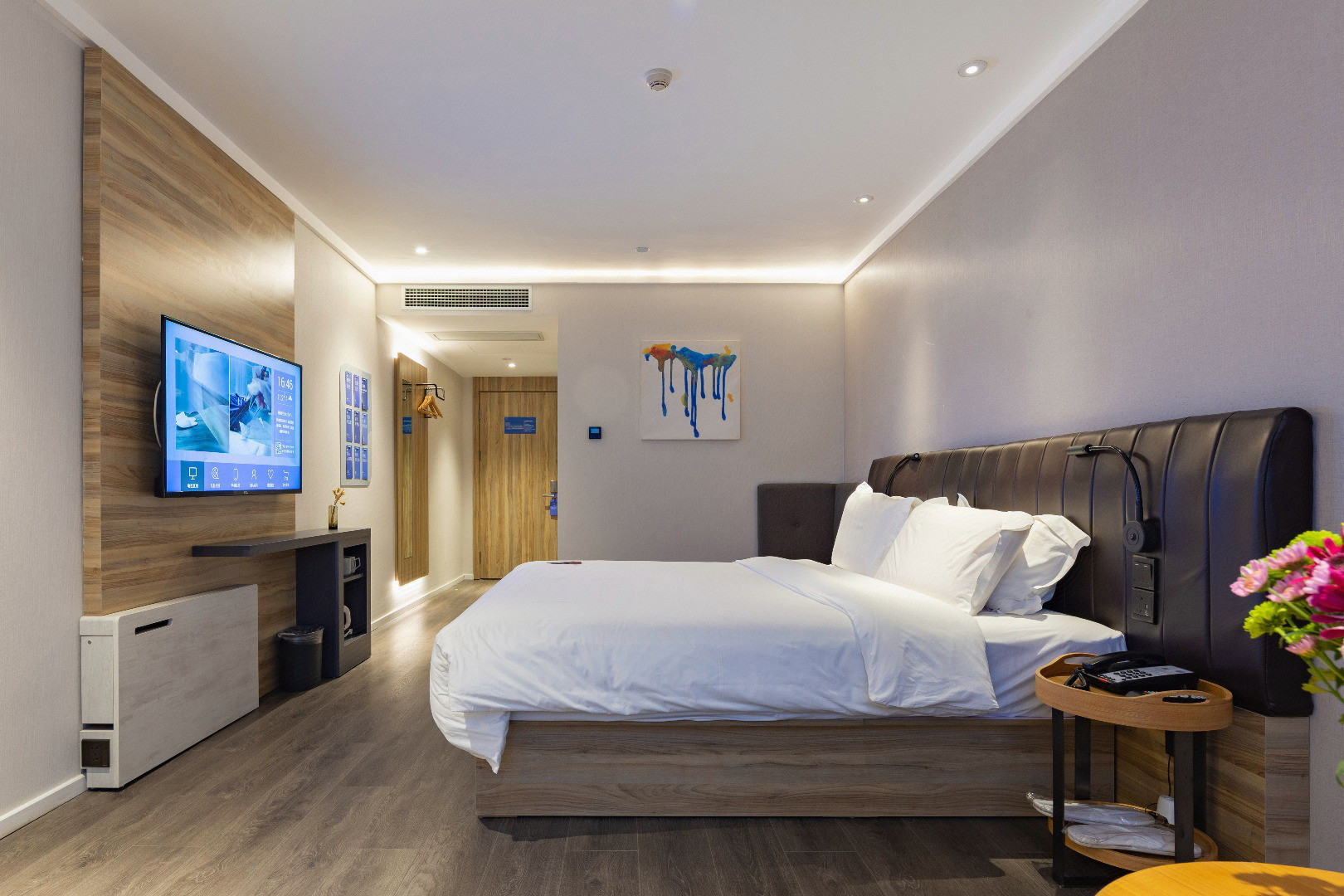 高级大床房（金可儿床垫+记忆枕+电视投屏）