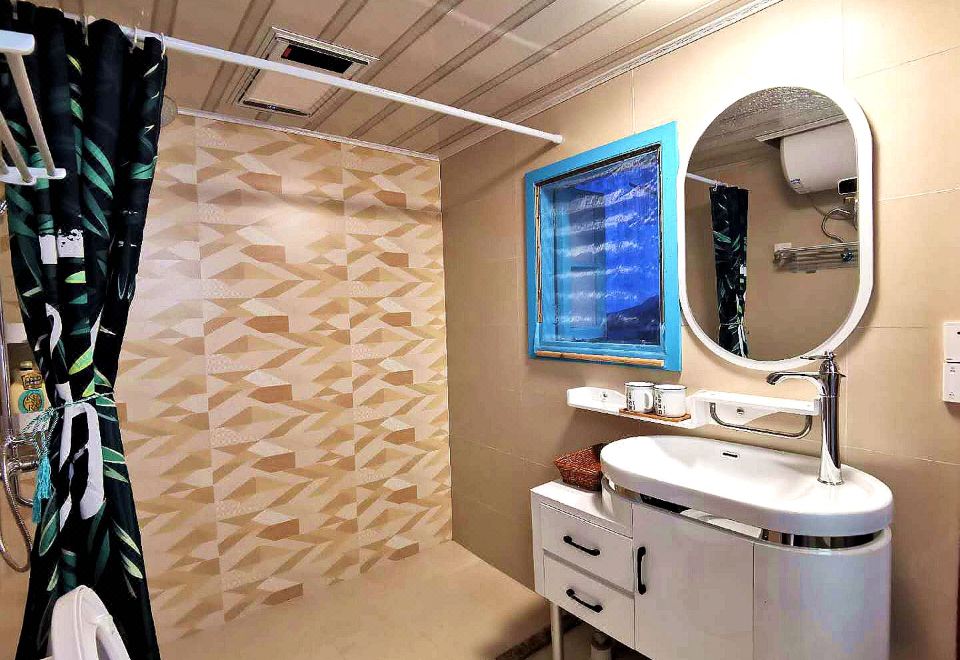 Zhilan Scenic Balcony Double Bed Room