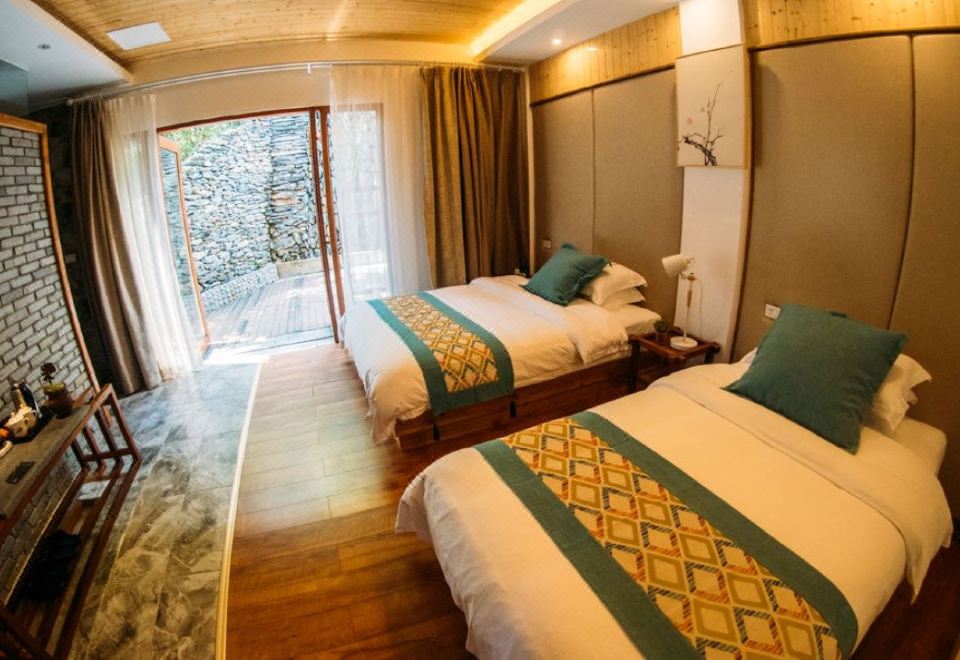 Warm Sun Standard Room