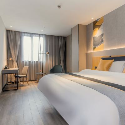 商務大床房（快速投屏電視） 如家商旅飯店（上海世博園成山路地鐵站店）優惠