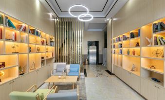 Junyi Hotel(Hainan people's Hospital store)