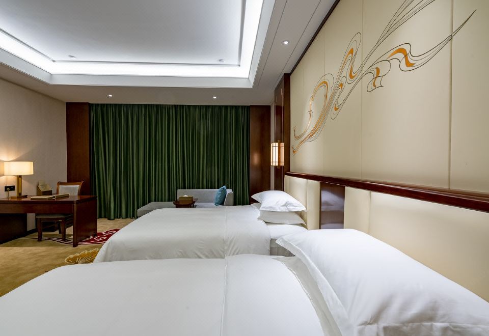 Tianhe Hotel DunhuangDeluxe Business Twin Room