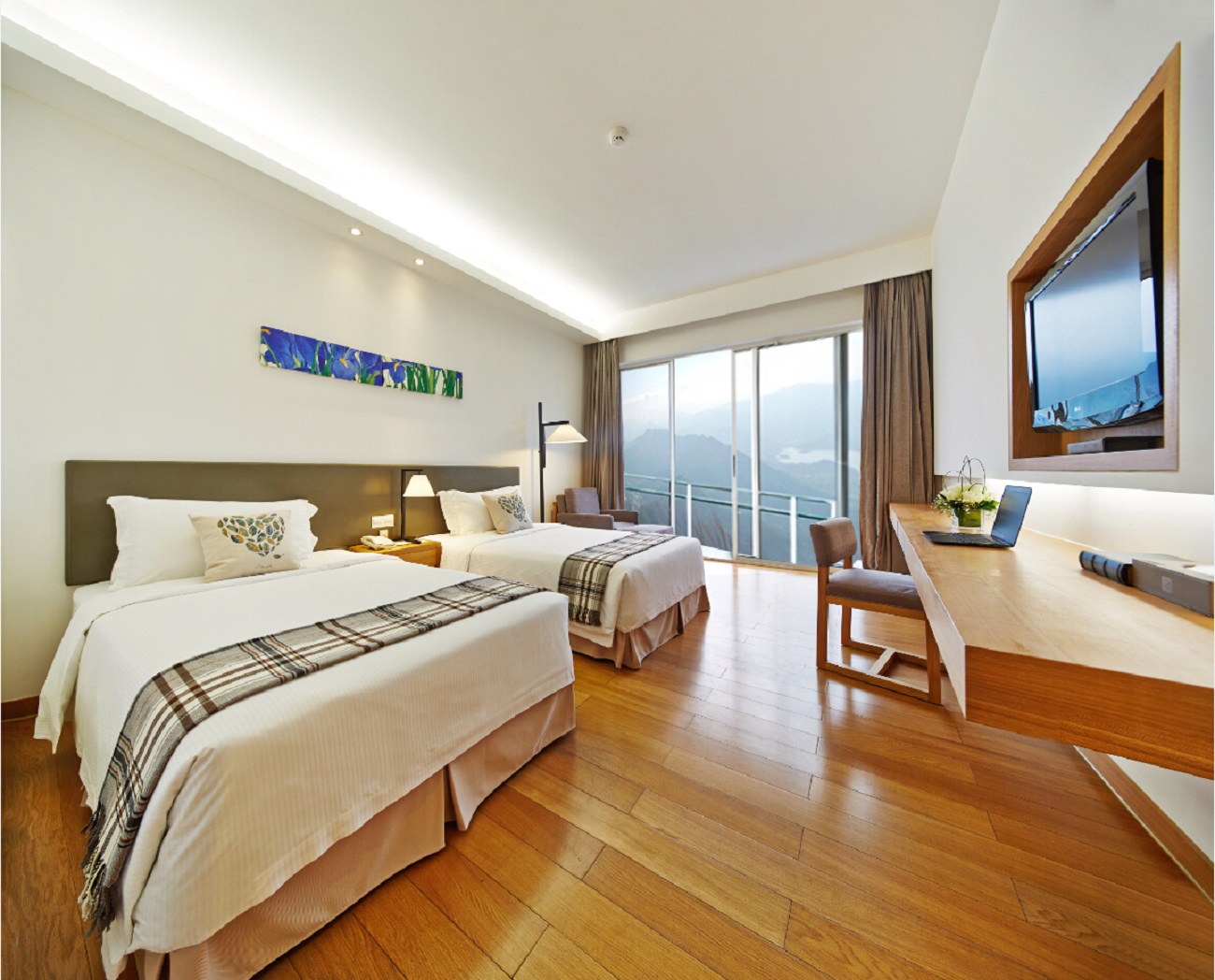 豪华山景双床房