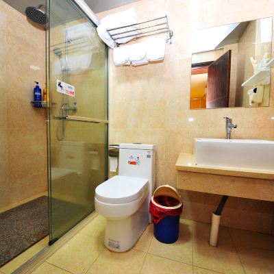 普通大床房（無窗） 廈門二輕飯店優惠