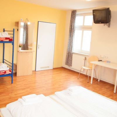 6-bed Dormitory