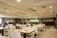 Cambridge Tainan Hotel
