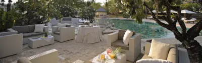 Billionaire Beach Front Apartments Отели в г. 