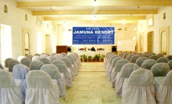 Hotel Jamuna Resort