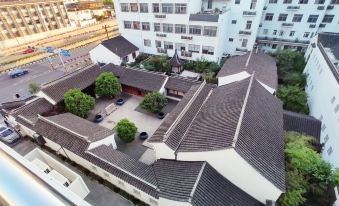 Suzhou Guanqian Street Suxin Huajiang Homestay