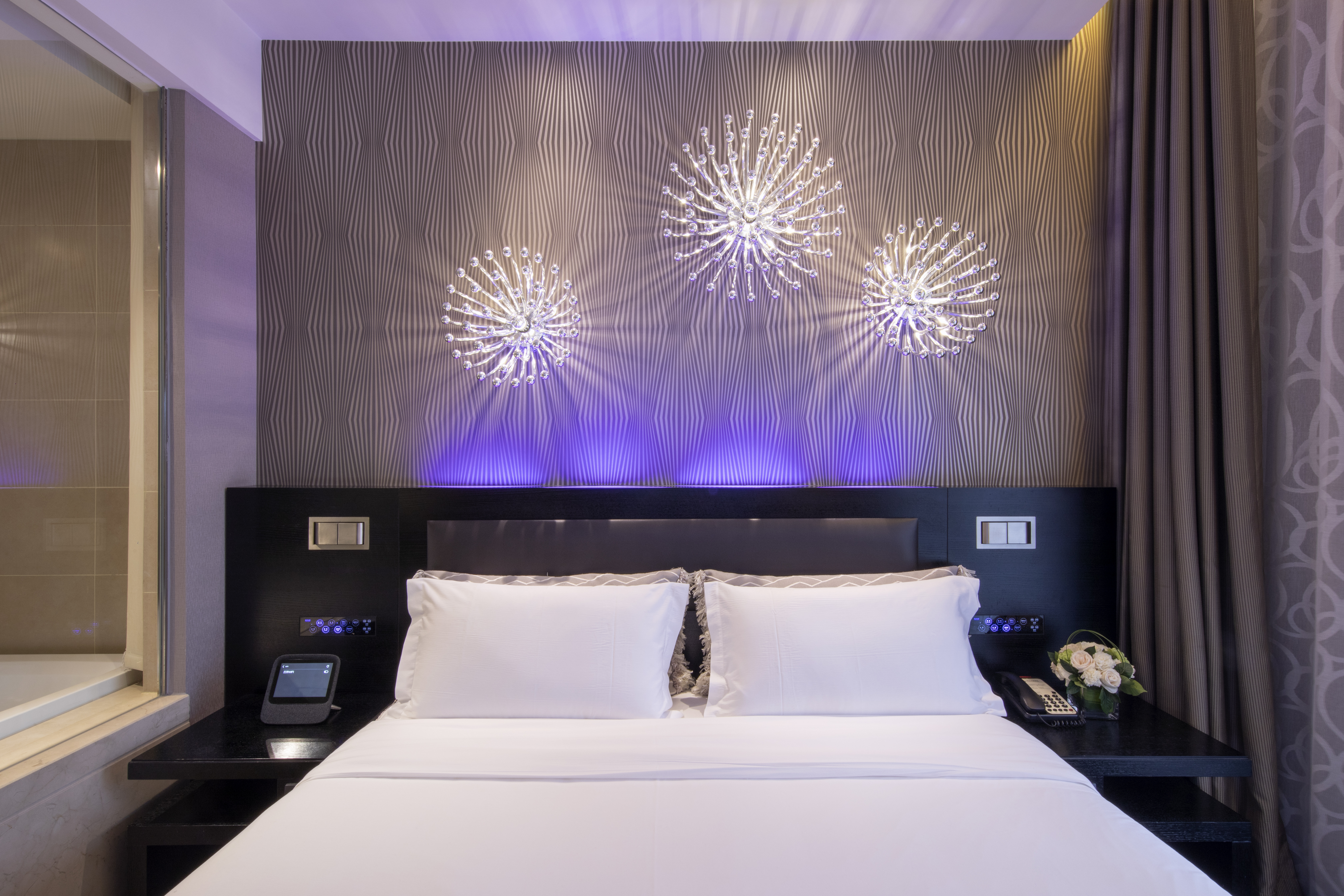 Crystal Orange Beijing JiuXianQiao豪华大床房（小冰箱＋深度睡眠枕）　