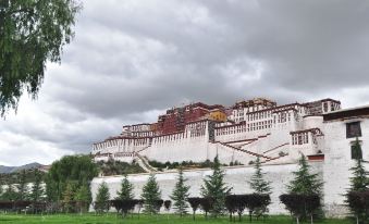 Ripple Hotel (Lhasa Jokhang Temple Square)