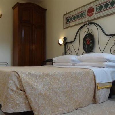 大床間帶私人浴室 智慧女神與海神酒店優惠