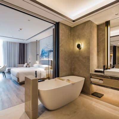 行政豪華房（浴缸+冰箱+手機投屏） 雲和夜泊飯店（上海虹橋樞紐國展中心店）優惠