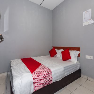 Bilik Double Standard Kupon OYO 1184 Ho Hotel