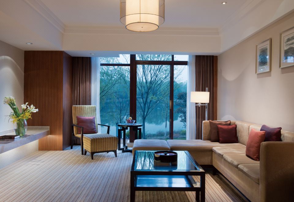 贵宾楼·金陵水榭套房