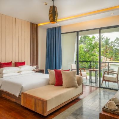 Four Bedroom Premier Deluxe Room with Pool View