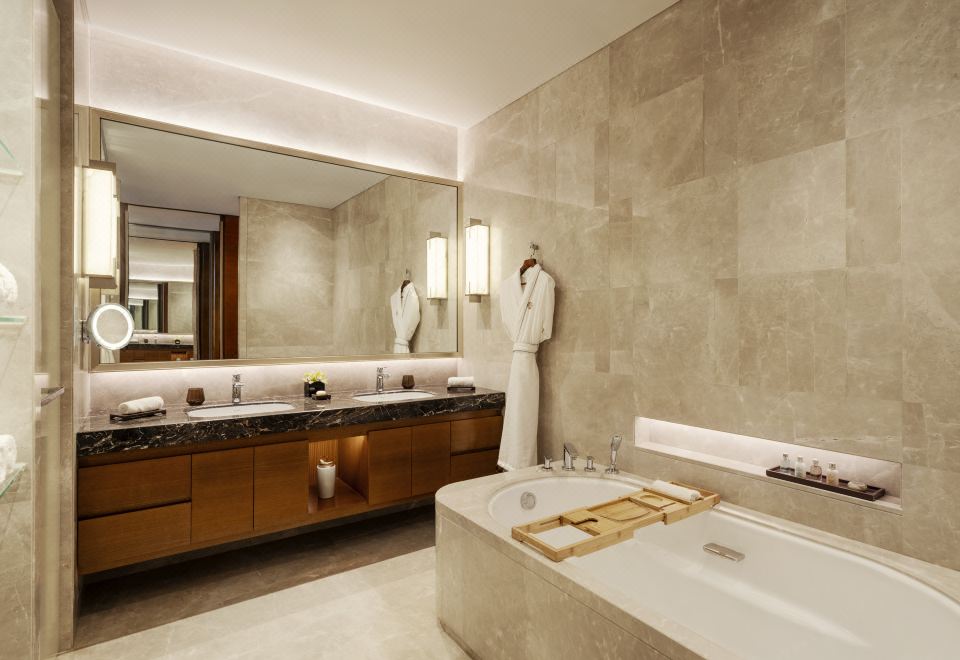 园林豪华大床房