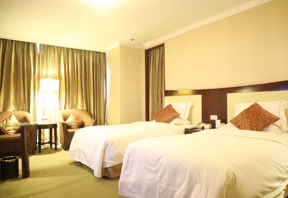 商務雙床房（城市景觀+落地窗）