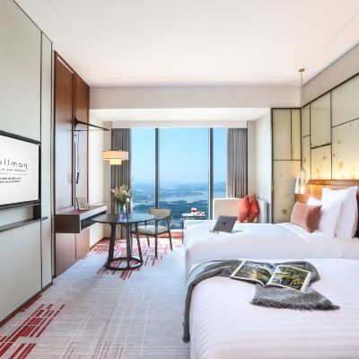 雲天豪華江景雙床房|俯瞰西湖美景+攬東江半景 惠州佳兆業鉑爾曼飯店優惠