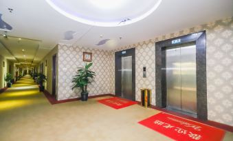 Dongguan Xinyi Business Hotel (Xingtai Academy)