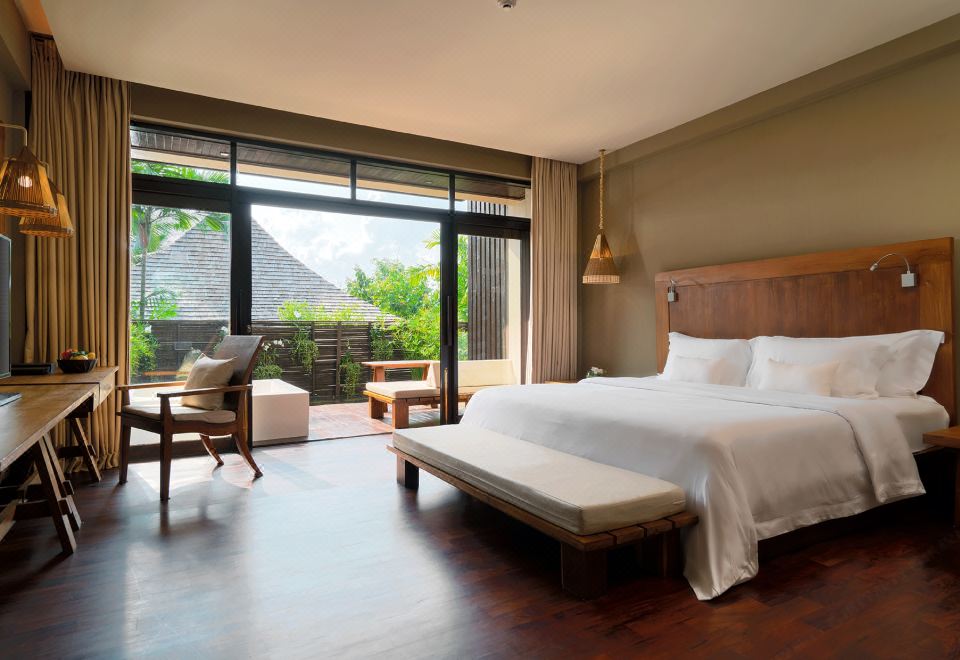 Deluxe Room with Jacuzzi